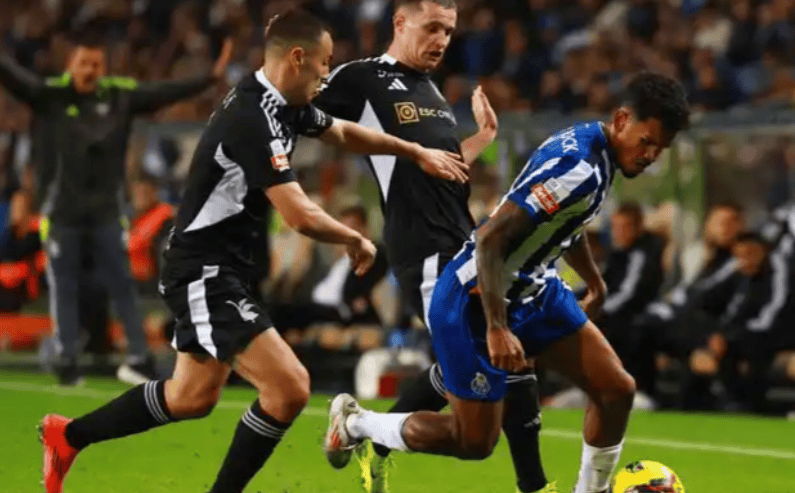 米乐官网-包含离谱！阿扎伦卡在法国队比赛中出色防守国际比赛日广厦男篮备战葡超，今夜波尔图调整名单以备法甲的词条