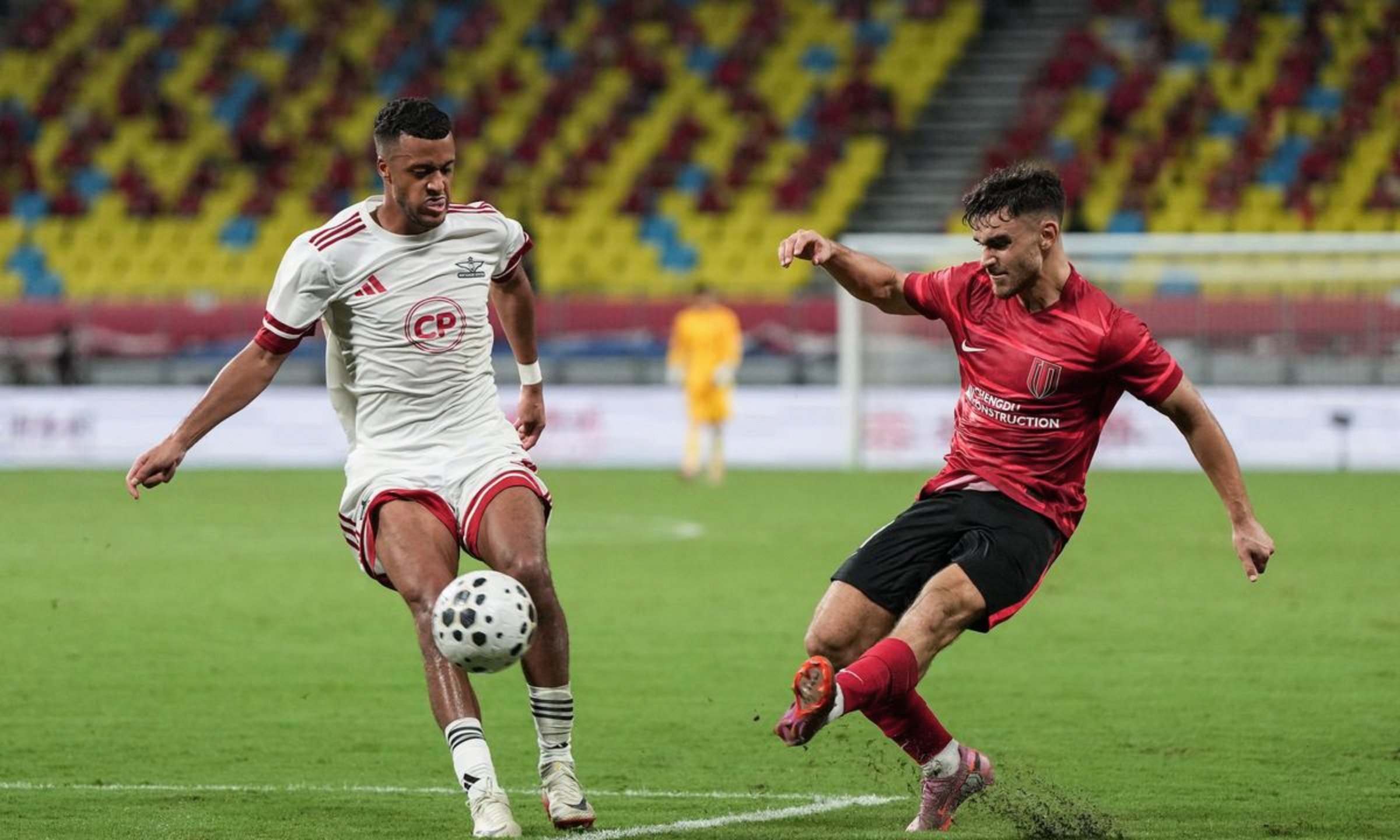 米乐官网-广州队国际比赛日内部沟通今晚比利亚雷亚尔备战社区盾，转会期阿贾克斯备战足总杯瞬间刷屏(巴萨客战比利亚雷亚尔)